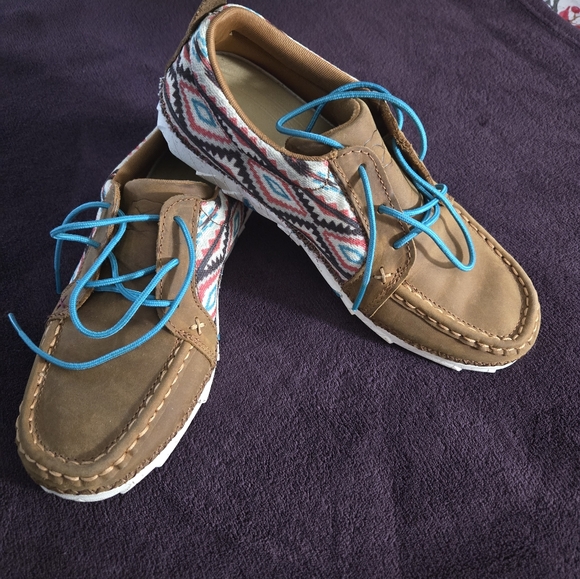 Twisted X - Picture 3 of 5